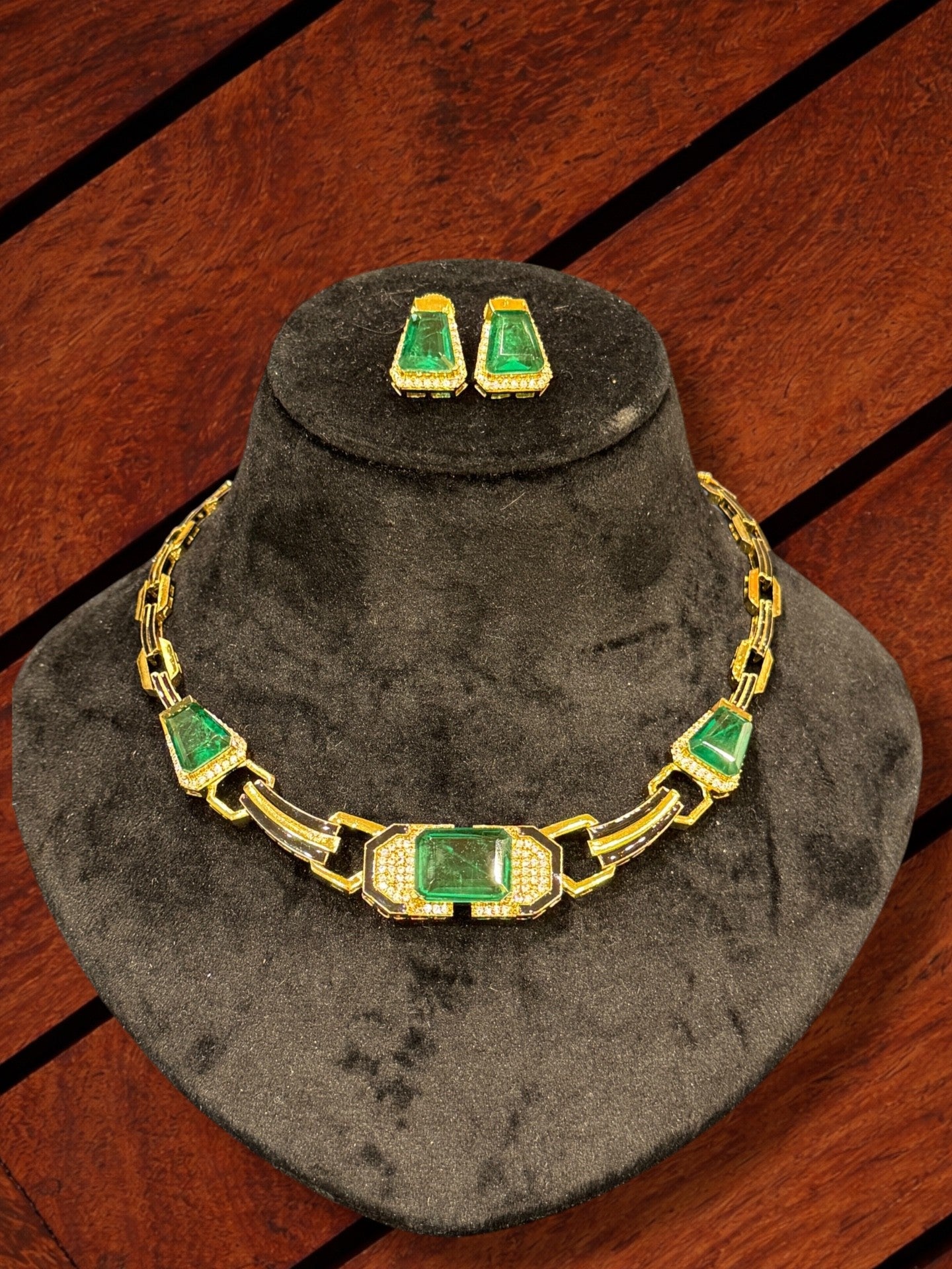 Premium Neckpieces & Earring Set - Neckpieces & Earring Set
