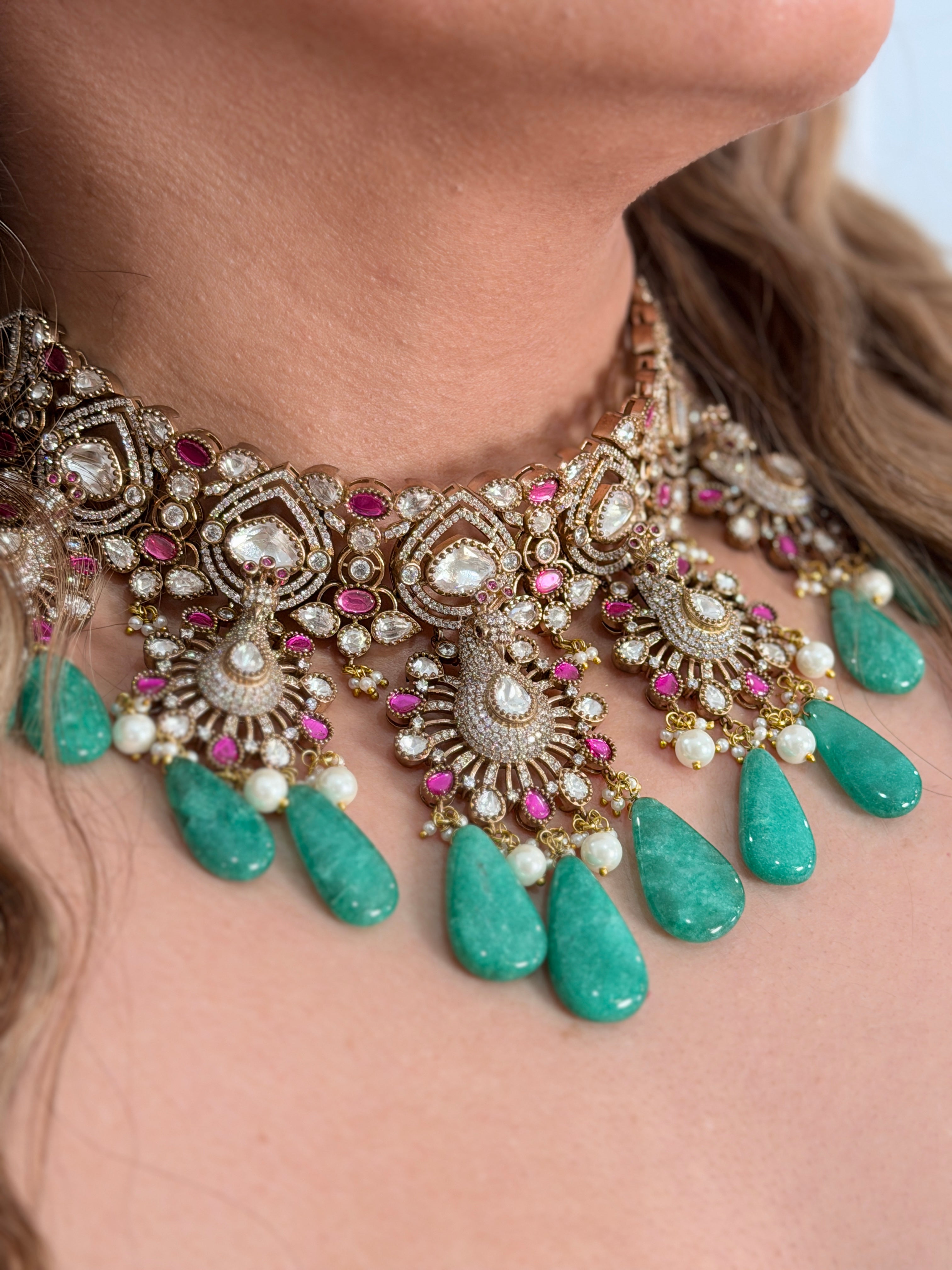 Elegant Green and Pink Necklace Set