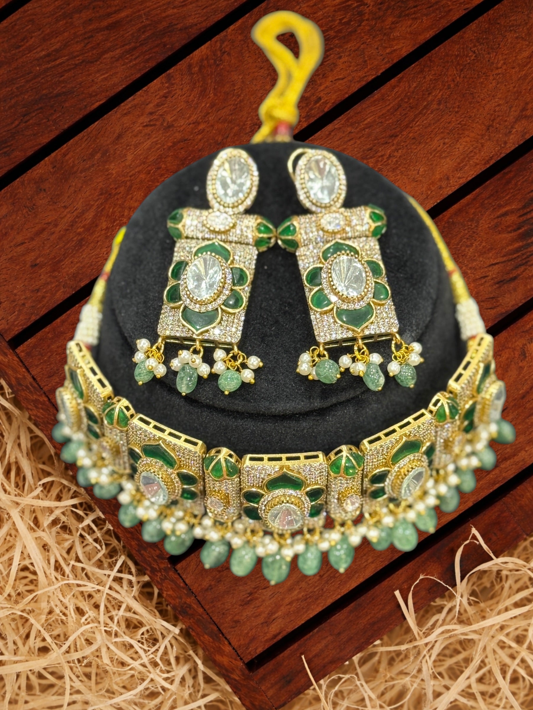 Green Gold Necklace with Earrings