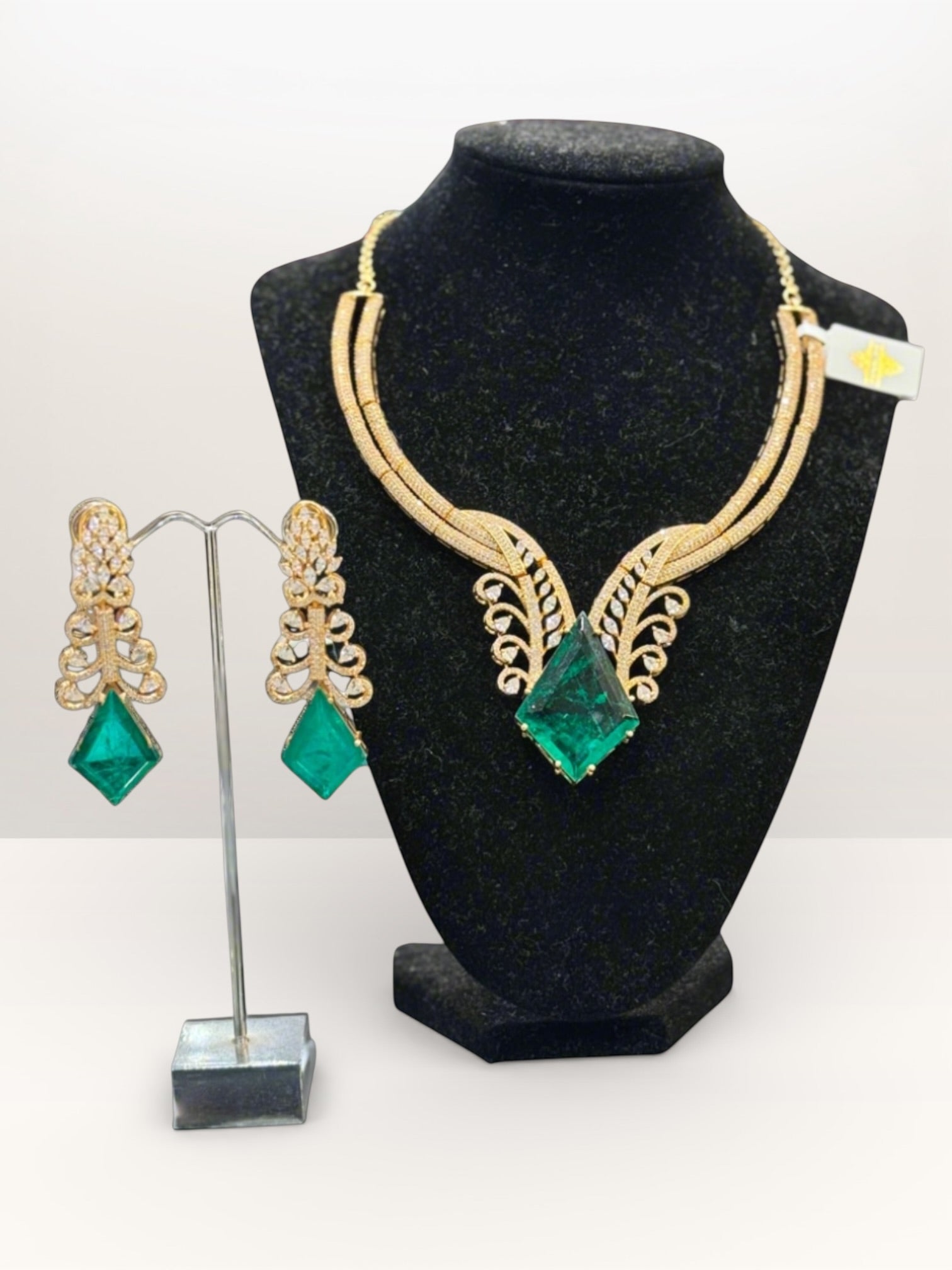 Neckpieces & Earring Set