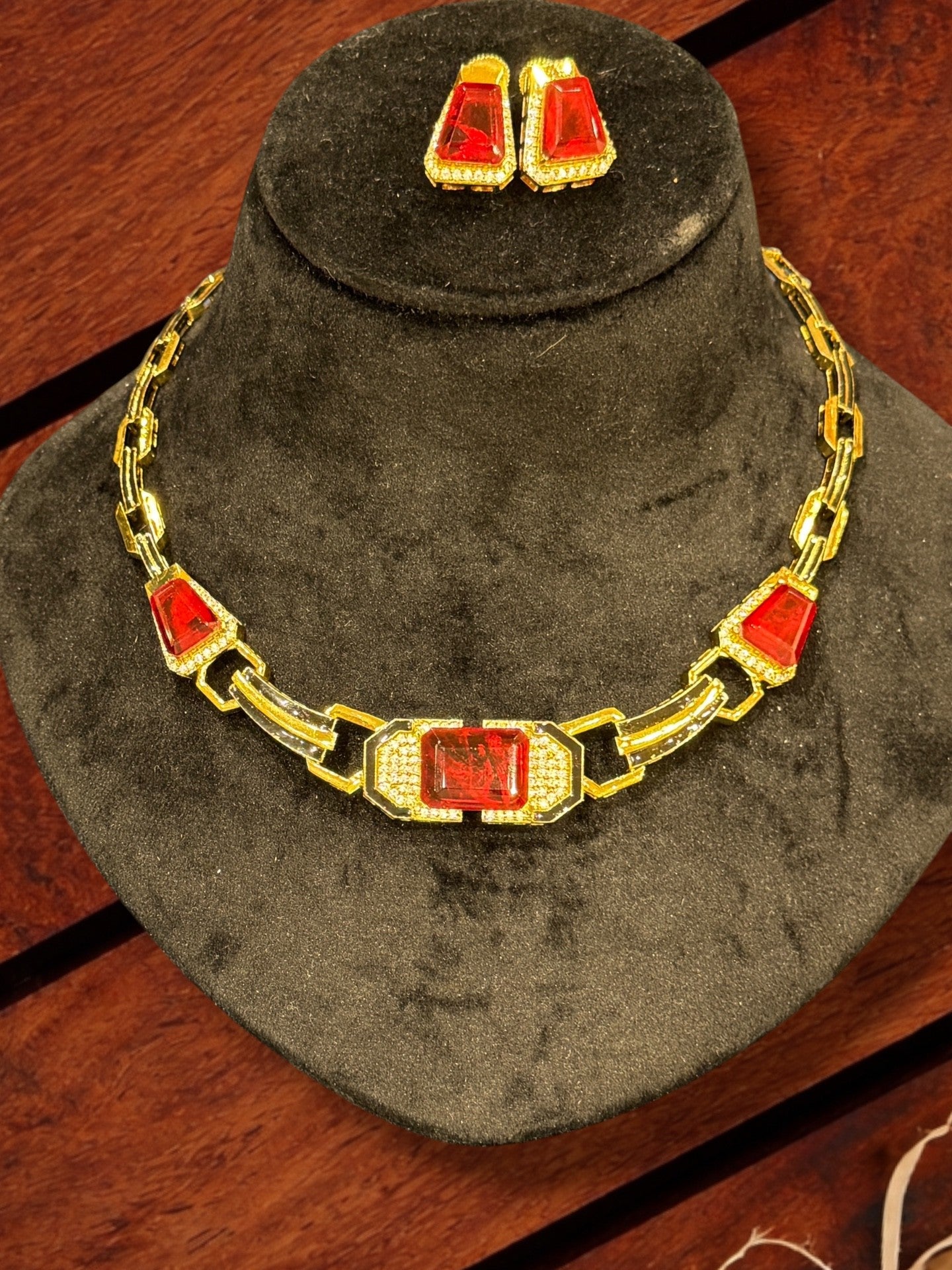 Premium Neckpieces & Earring Set - Neckpieces & Earring Set