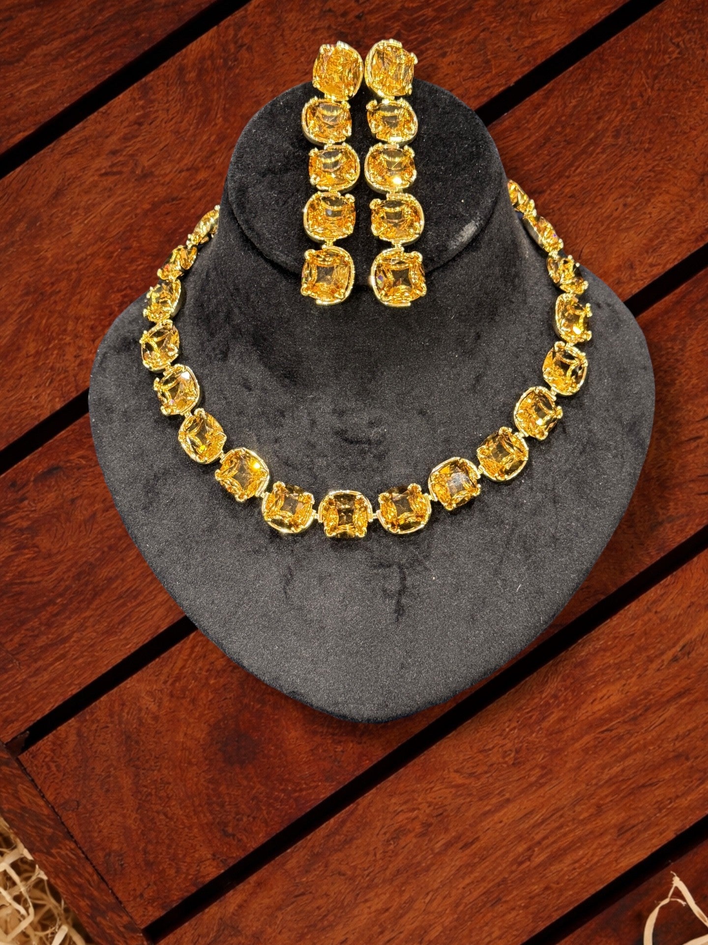 Premium Neckpieces & Earring Set - Neckpieces & Earring Set
