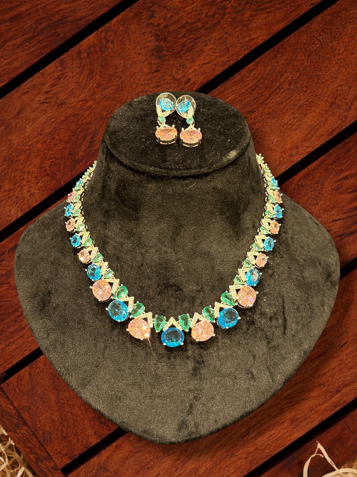 Premium Neckpieces & Earring Set - Neckpieces & Earring Set