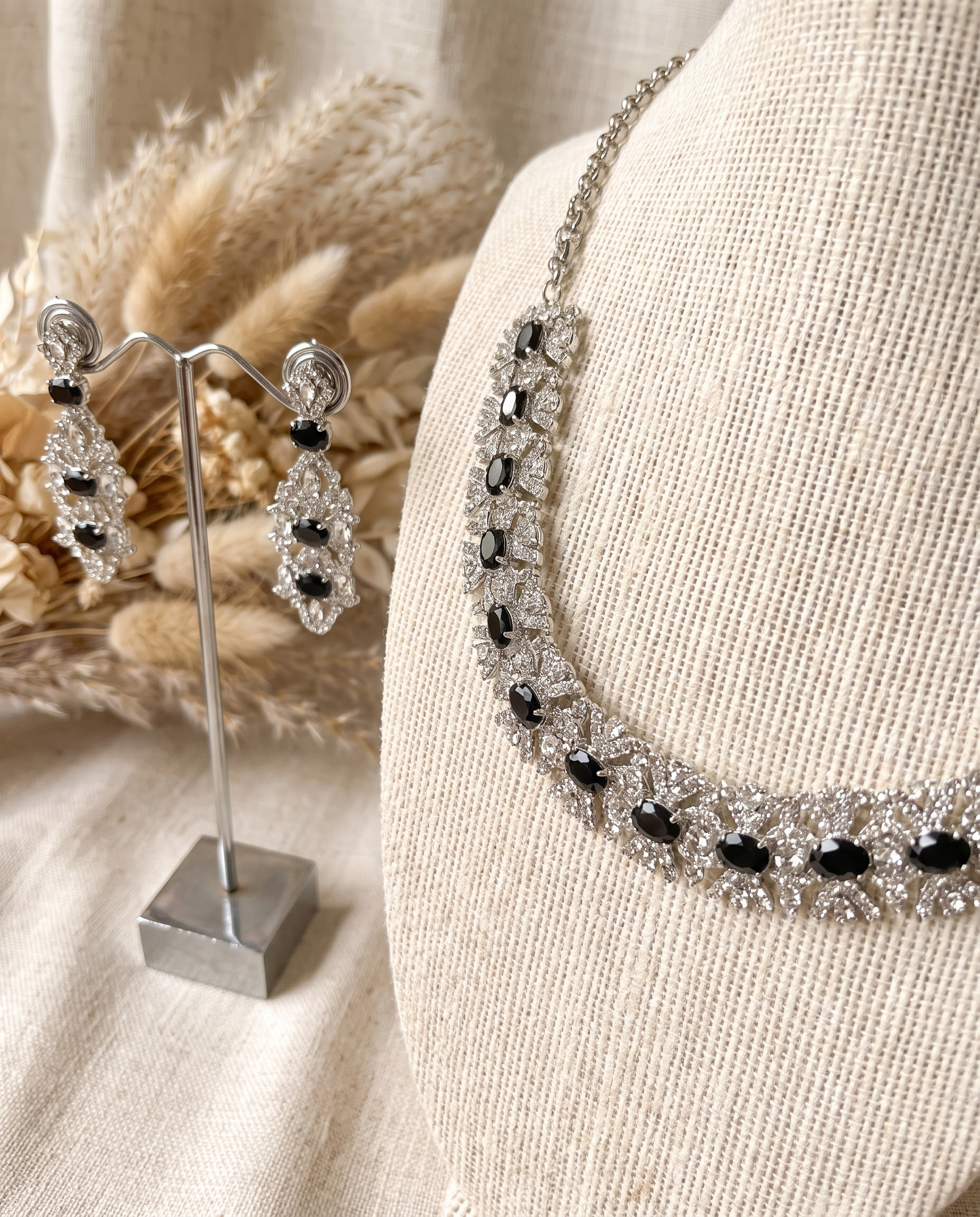 Earring and Neckpiece Set